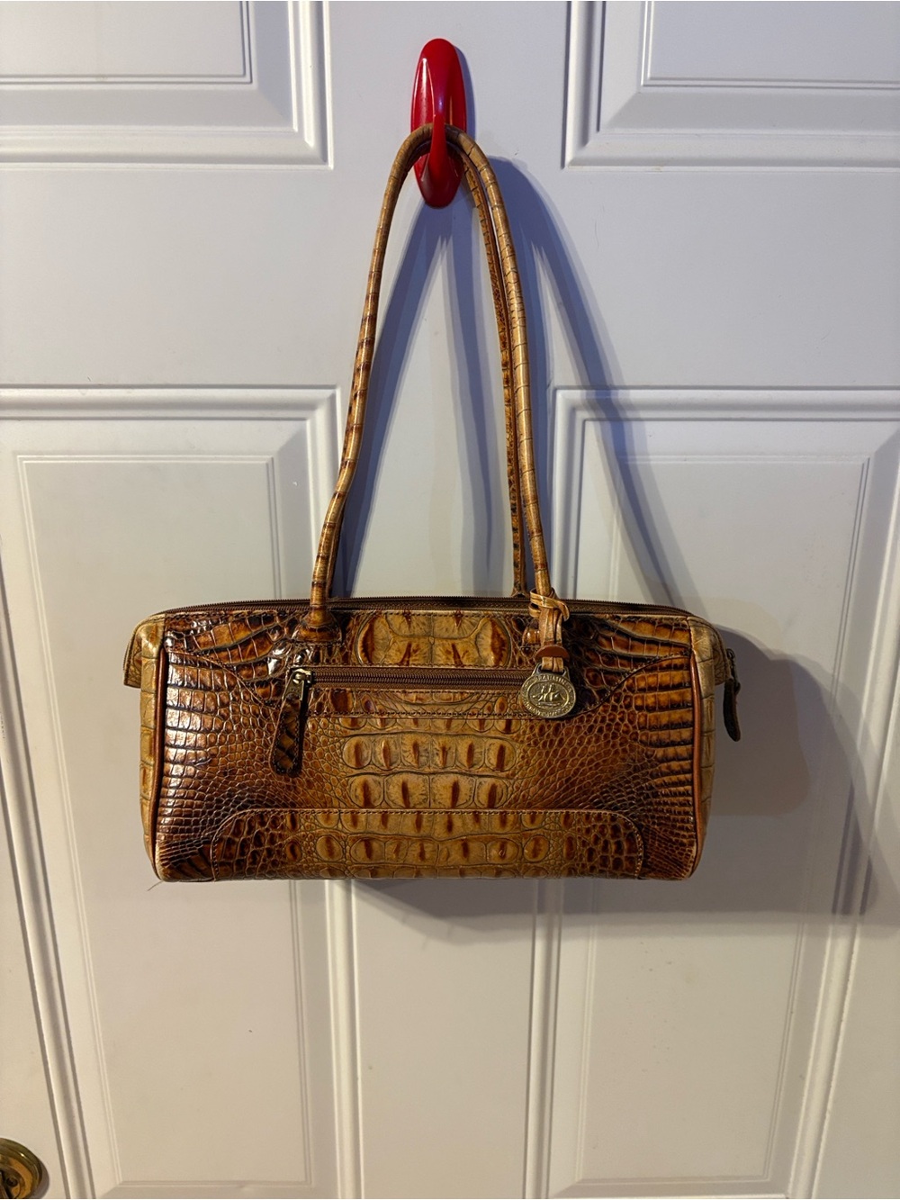 Vintage Brahmin Croc-Embossed Leather Barrel Shoulder Bag – Pecan Brown